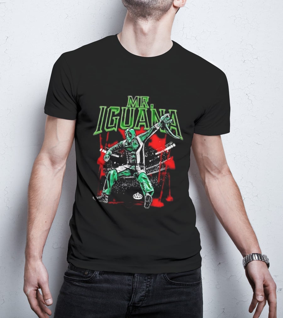 Mr Iguana Masked Wrestler With Lizard Puppet AAA Red Paint Splatter T-Shirt
