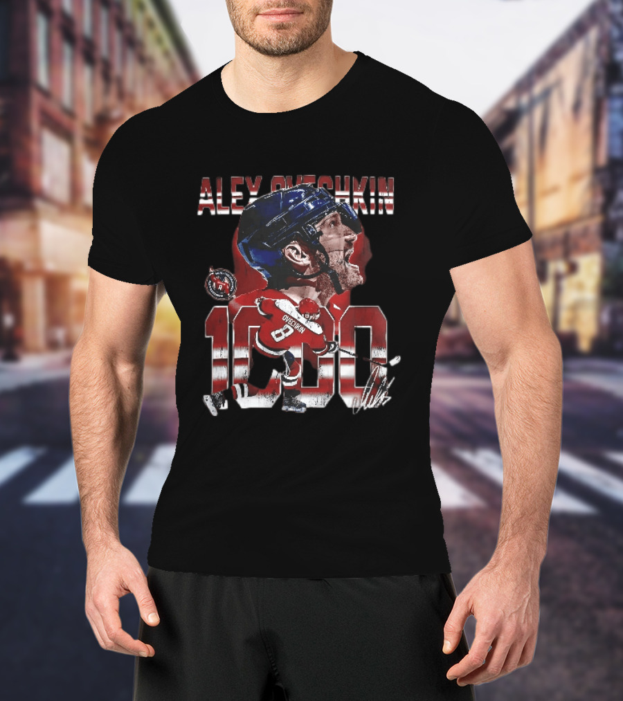 Alex Ovechkin 1000 Big Head Caricature Hockey Player Distressed T-Shirt