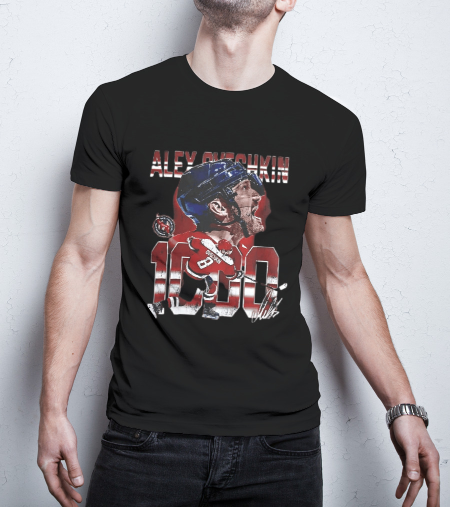Alex Ovechkin 1000 Big Head Caricature Hockey Player Distressed T-Shirt