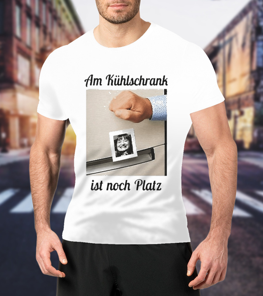 Am Kühlschrank Ist Noch Platz Foto Moustache Hand T-Shirt