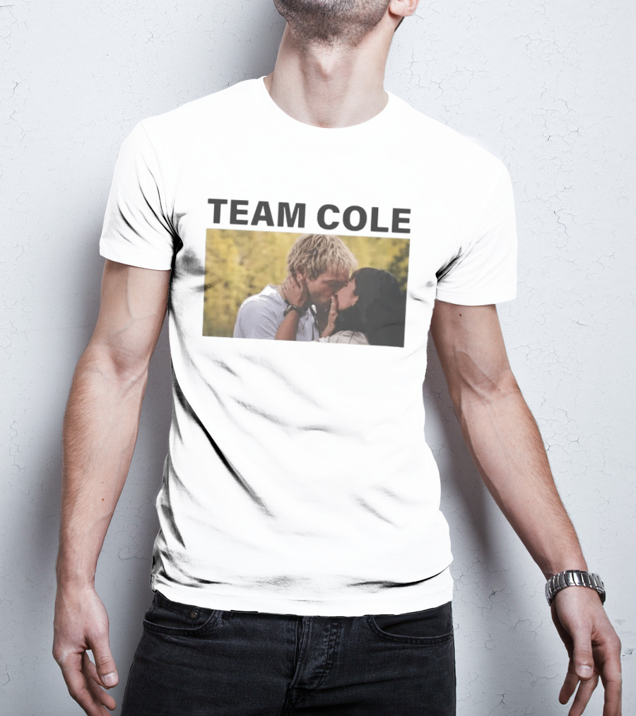 Team Cole Romantic Kiss Scene T-Shirt