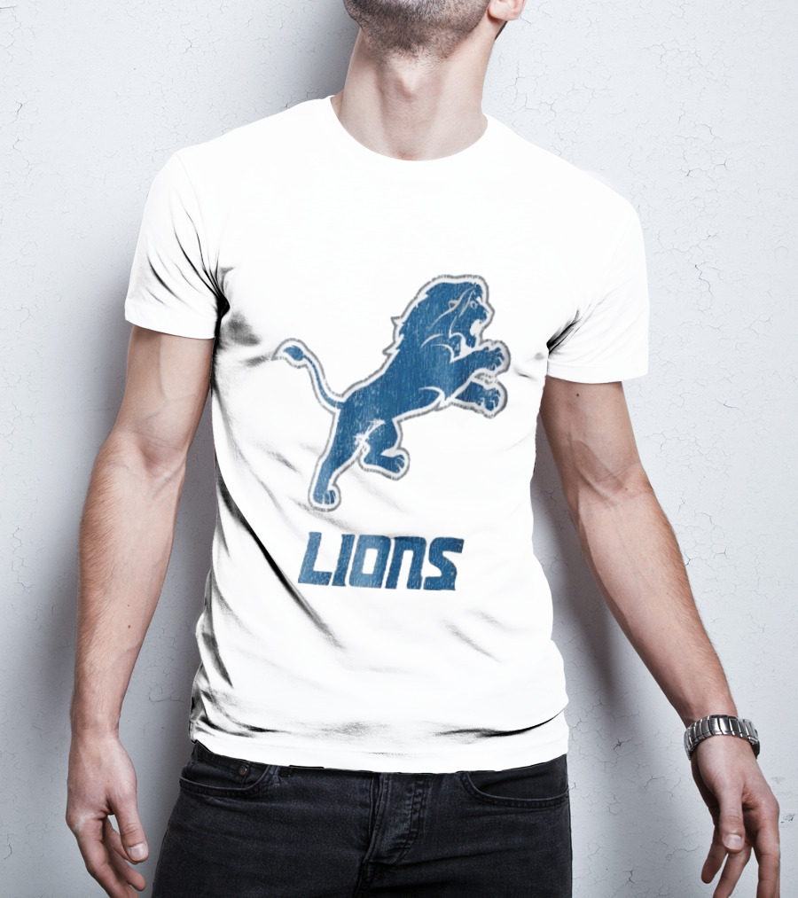 Detroit Lions Distressed Blue Leaping Lion Vintage Team Spirit T-Shirt