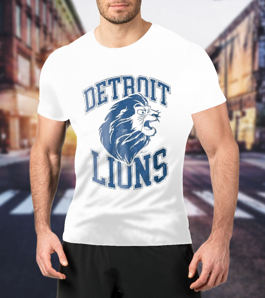 Detroit Lions Distressed Roaring Lion Head Varsity T-Shirt