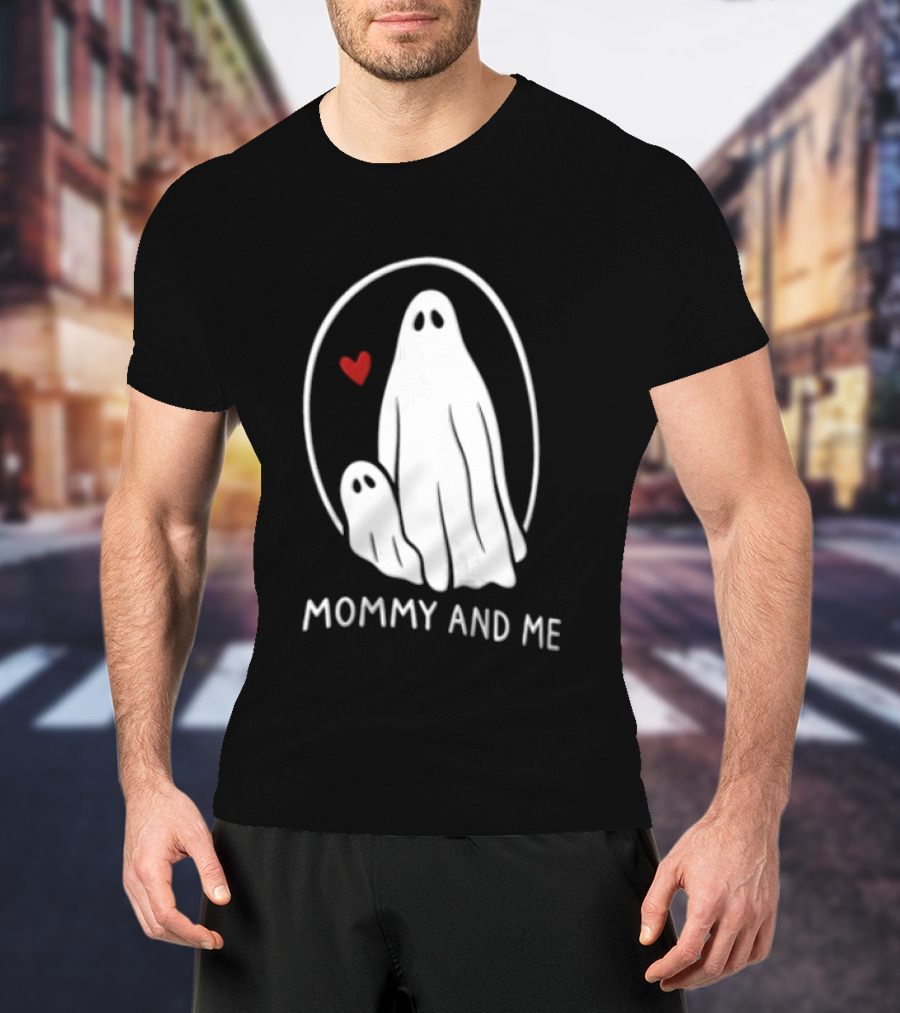 Mommy And Me Ghosts Heart Halloween Matching T-Shirt