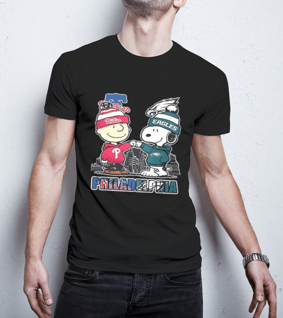 Phillies Eagles Fans Snoopy Philadelphia Collaboration T-Shirt