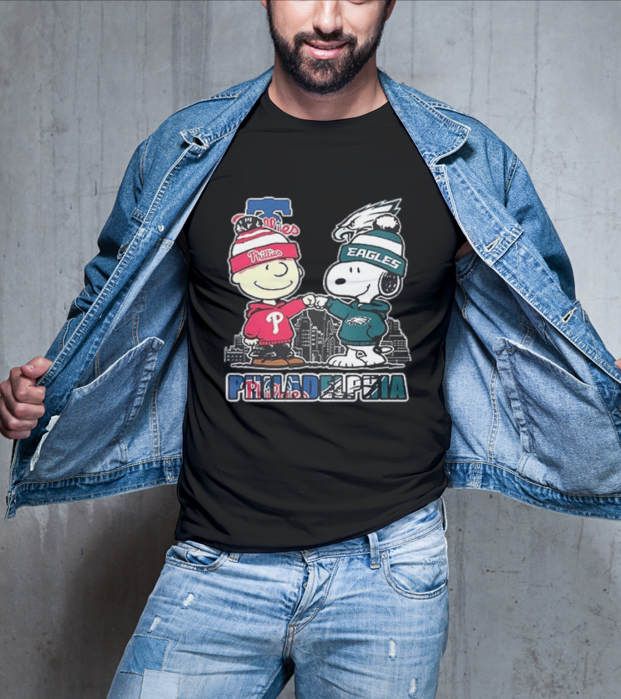 Phillies Eagles Fans Snoopy Philadelphia Collaboration T-Shirt