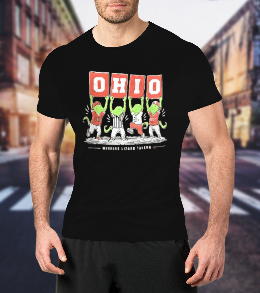 Winking Lizard Tavern Ohio 83 WLT Four Cartoon Green Lizards Holding OHIO Signs T-Shirt