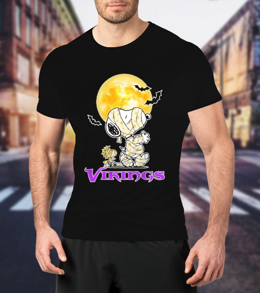 Snoopy Woodstock Vikings Halloween Mummy Moon T-Shirt