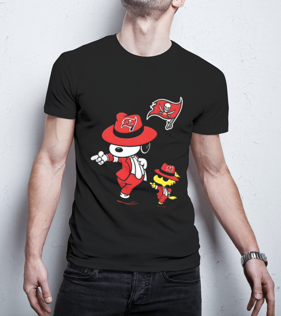 Snoopy Woodstock Tampa Bay Buccaneers Pirate Flag Dance T-Shirt
