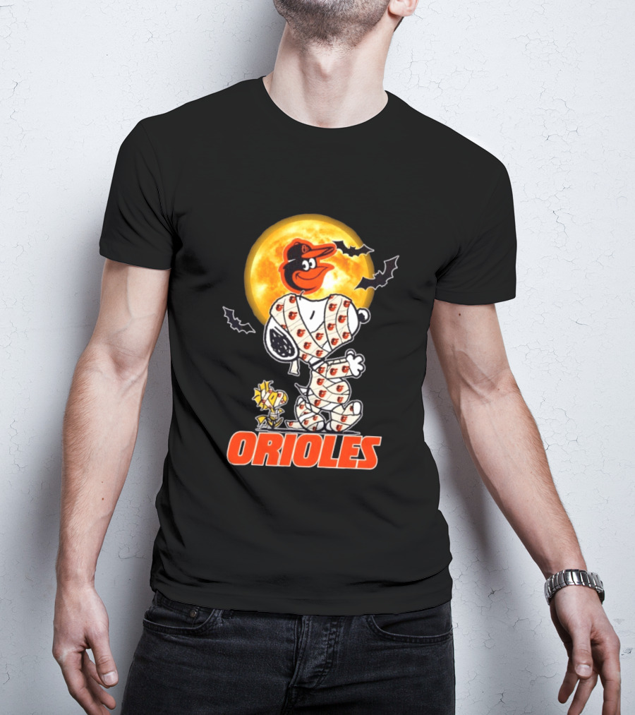 Baltimore Orioles Halloween Snoopy Woodstock Mummy Cosplay Moon Bats T-Shirt