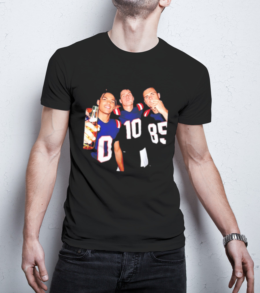 New England Patriots Christian Gonzalez Drake Maye Hunter Henry Cheering With Beer T-Shirt