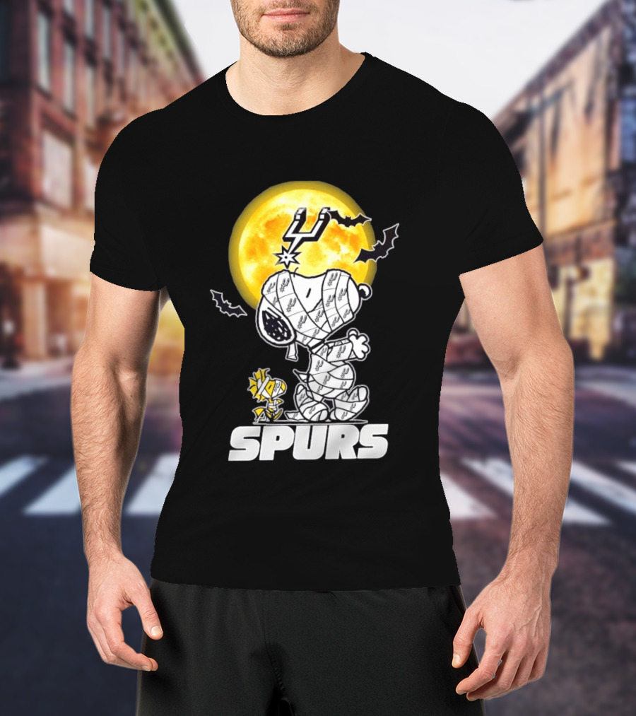 San Antonio Spurs Snoopy Woodstock Halloween Mummy Cosplay T-Shirt