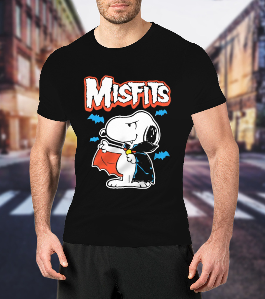 Misfits Snoopy Vampire Halloween Blue Bats Cloak T-Shirt