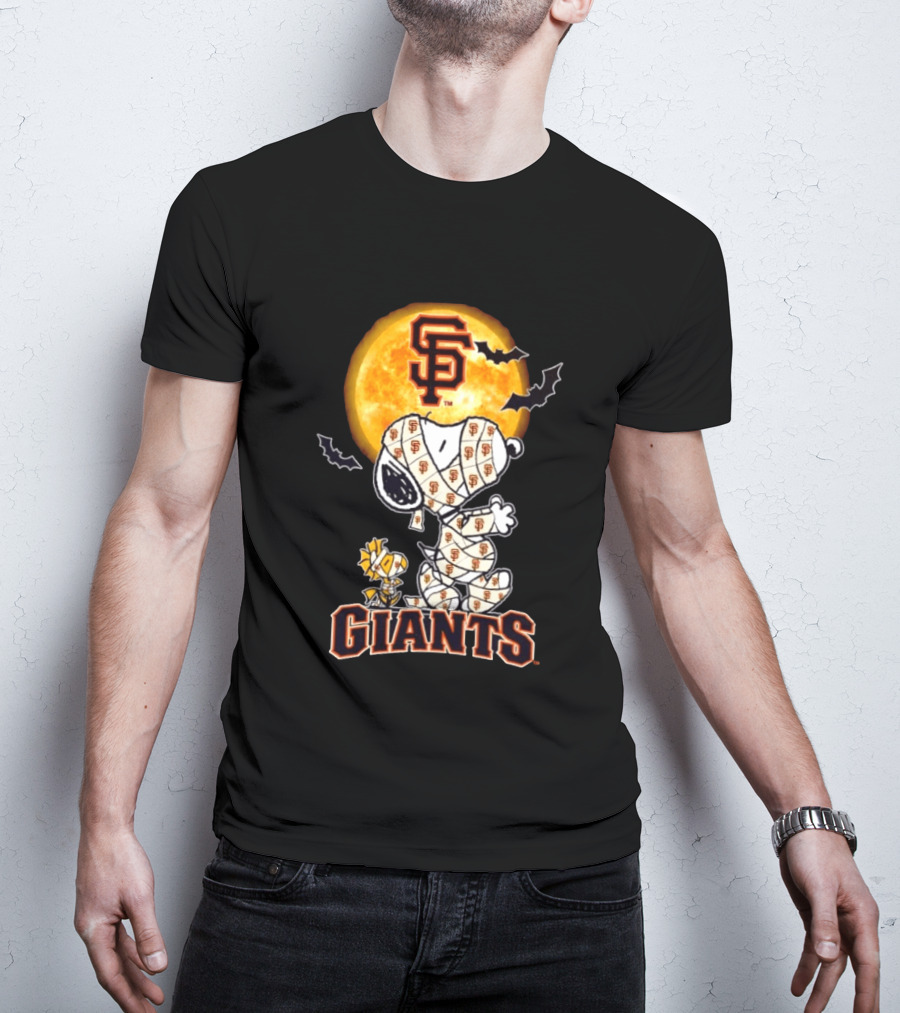 San Francisco Giants Snoopy Woodstock Mummy Halloween Moon T-Shirt