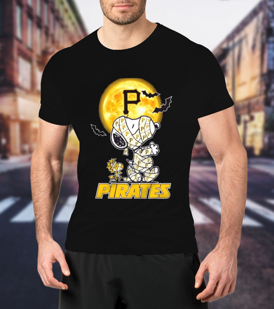 Pittsburgh Pirates Snoopy Woodstock Mummy Halloween Moon Bats T-Shirt