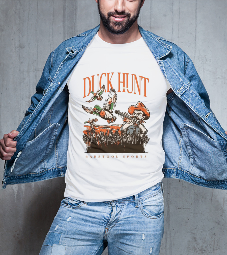 Duck Hunt Barstool Sports Vintage Hunting Scene T-Shirt