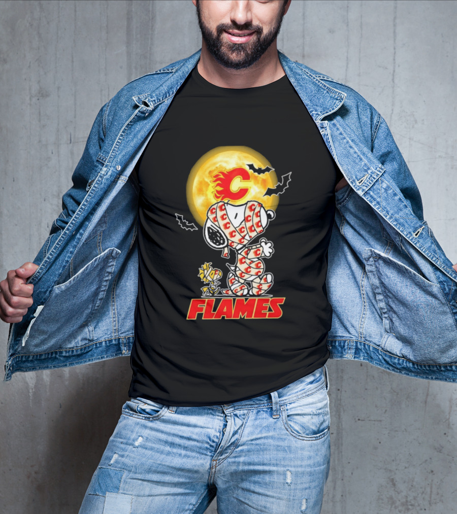 Flames Halloween Snoopy Woodstock Mummy Cosplay Calgary C Bat Moon T-Shirt
