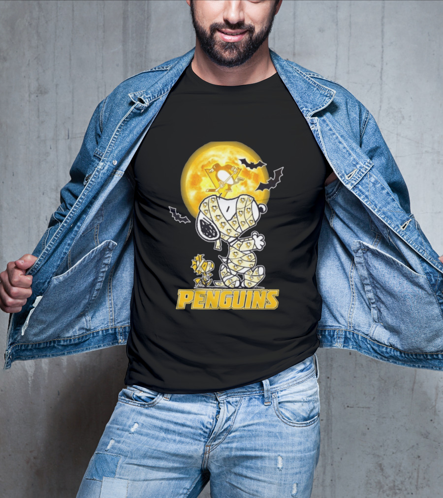 Pittsburgh Penguins Snoopy Woodstock Mummy Halloween Moon Bats T-Shirt