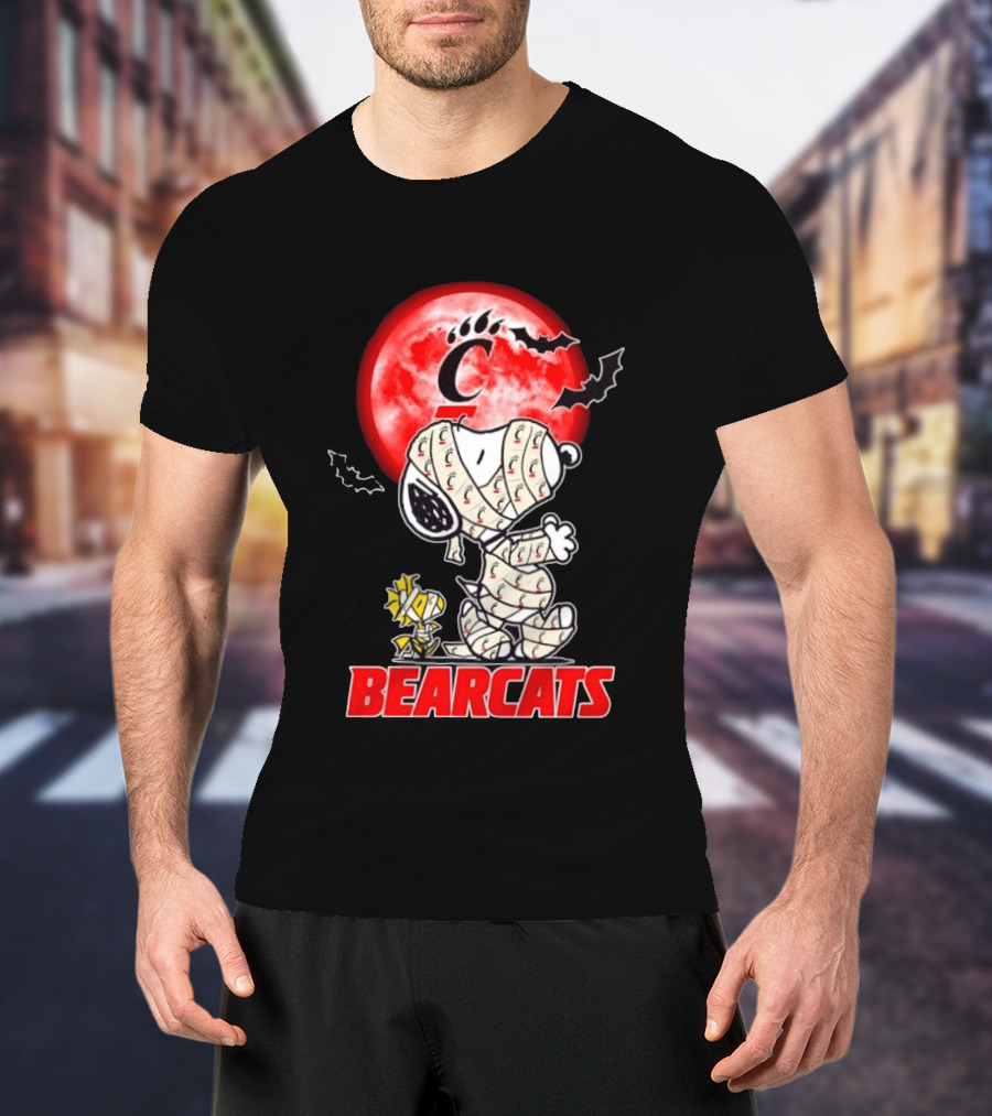 Cincinnati Bearcats Snoopy Woodstock Mummy Halloween Moon T-Shirt