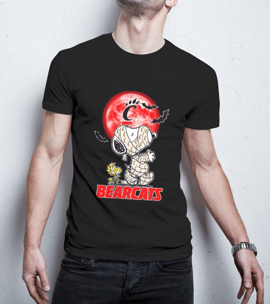 Cincinnati Bearcats Snoopy Woodstock Mummy Halloween Moon T-Shirt