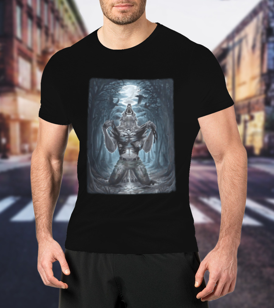 Howling Werewolf Under Full Moon In Dark Forest With Ravens T-Shirt