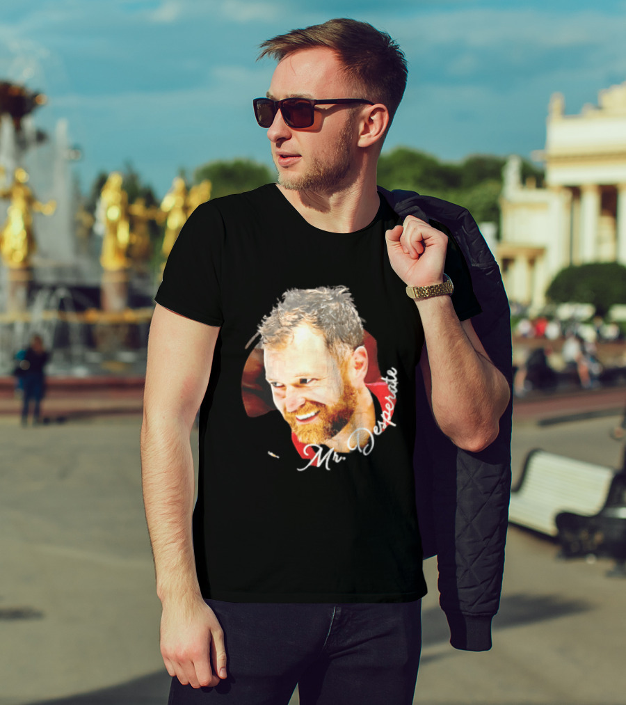 Mr Desperate Smiling Bearded Man Circular Photo T-Shirt