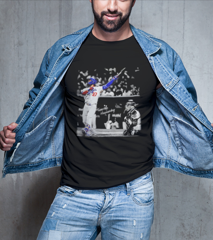 Los Angeles Dodgers Teoscar Hernandez Baseball Player Number 37 Swinging Pose T-Shirt