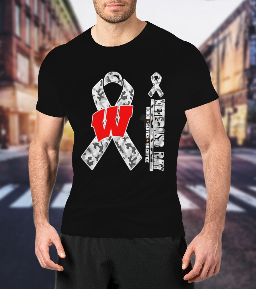 Wisconsin Badgers 2026 Veterans Day Camouflage Ribbon Honor Service Sacrifice T-Shirt