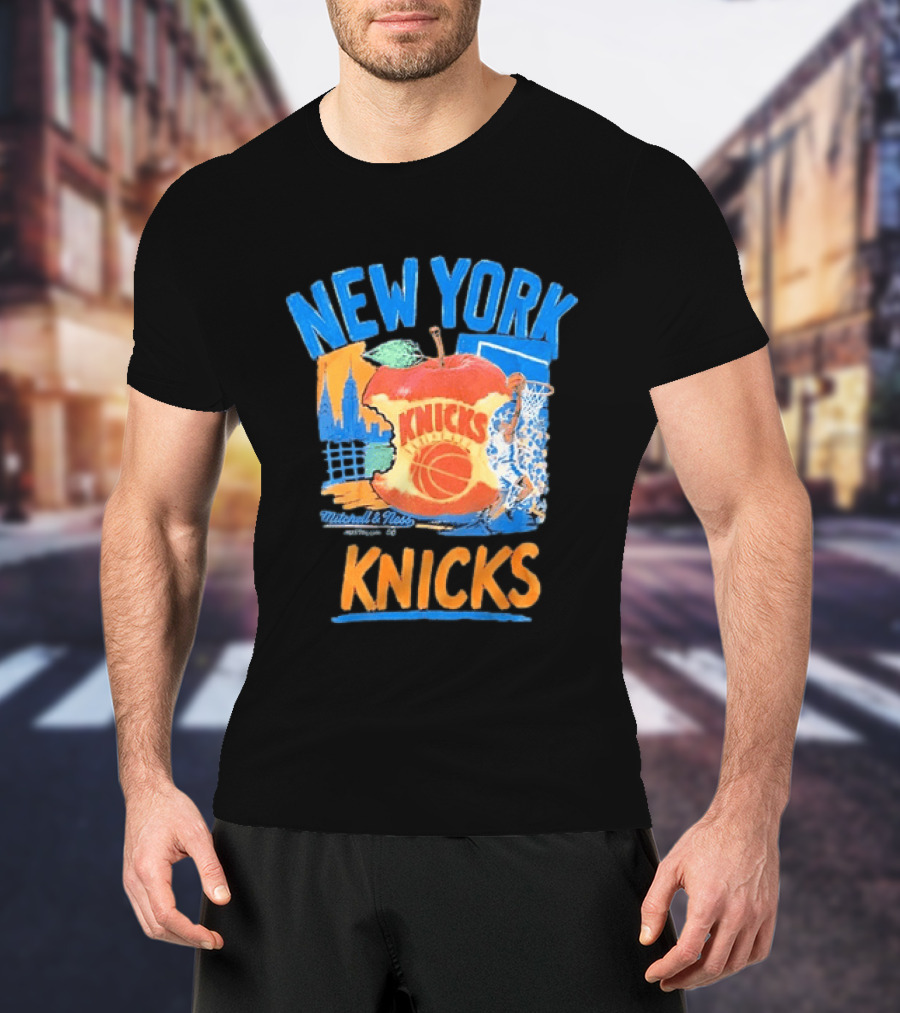 Mitchell & Ness New York Knicks Basketball Big Apple City Skyline T-Shirt
