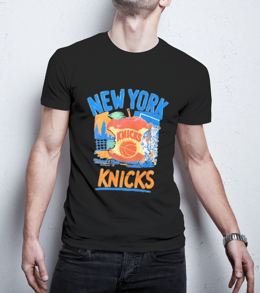Mitchell & Ness New York Knicks Basketball Big Apple City Skyline T-Shirt