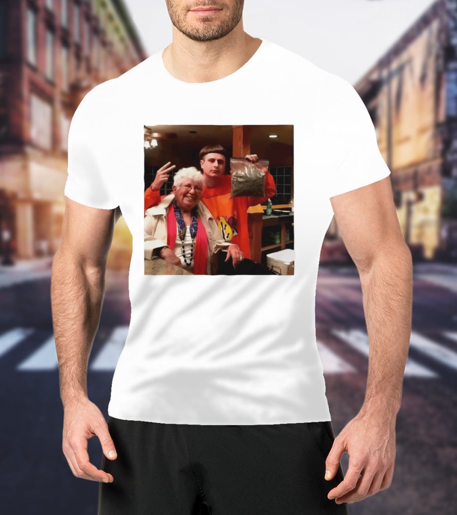 Oliver Tree Peace Sign Grandma Holding Bag T-Shirt