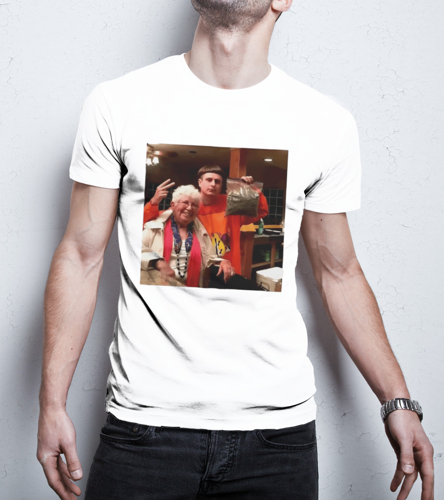 Oliver Tree Peace Sign Grandma Holding Bag T-Shirt