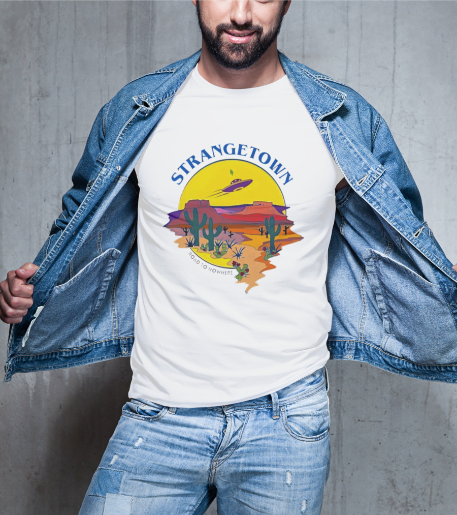 Strangetown Road To Nowhere The Sims Alien UFO Desert Saguaro Cactus T-Shirt