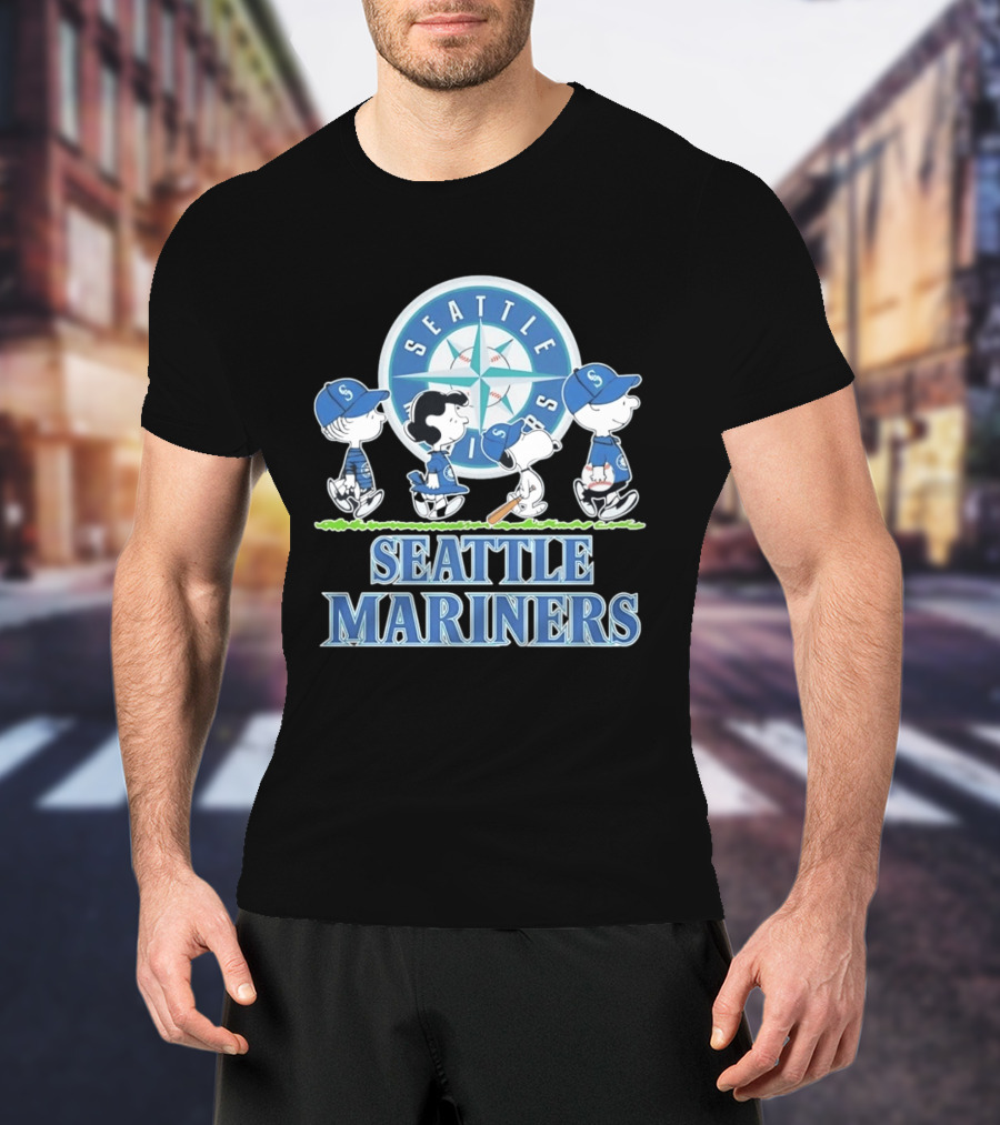 Peanuts Gang Snoopy Baseball Seattle Mariners Yankees Fans T-Shirt