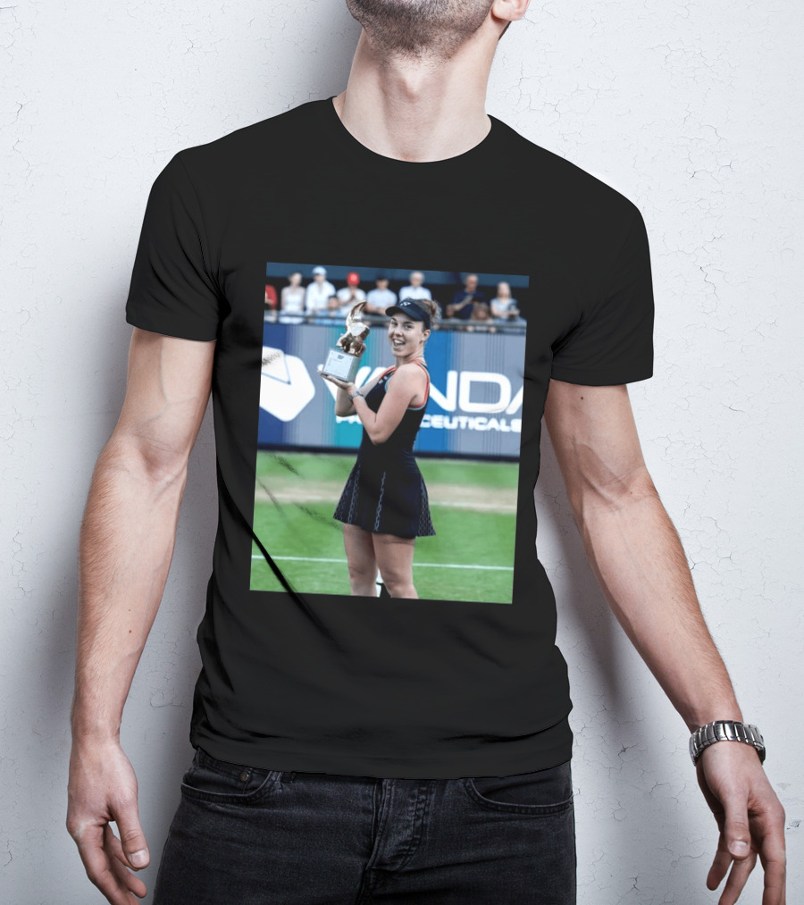 Linda Wins Tennis Title Holding Trophy On Grass Court T-Shirt