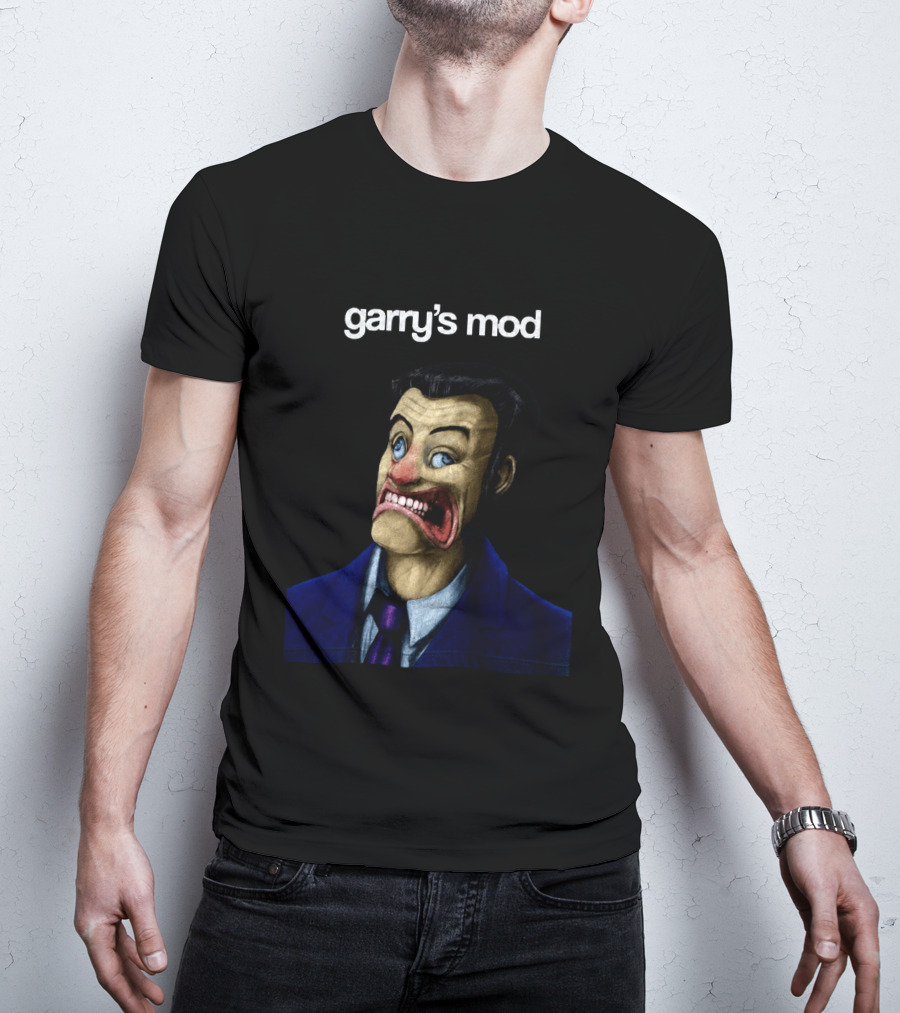 Garry's Mod Distorted Face Posing T-Shirt