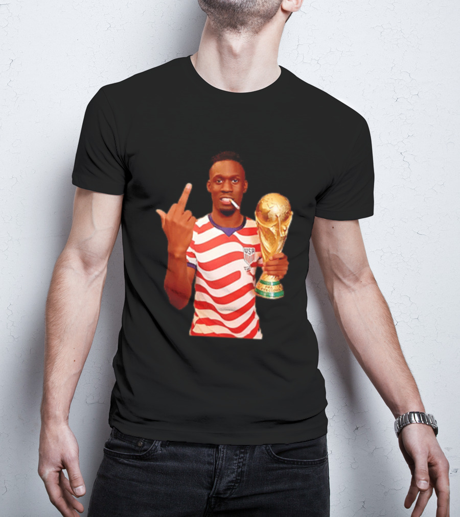 Folarin Balogun USA National Team Smoking Middle Finger World Cup Trophy T-Shirt