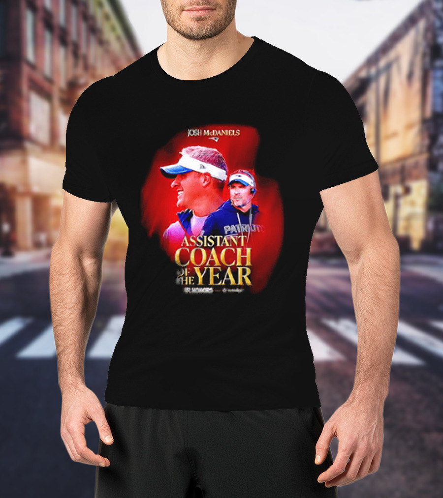 Josh McDaniels New England Patriots Assistant Coach Of The Year 2025 T-Shirt