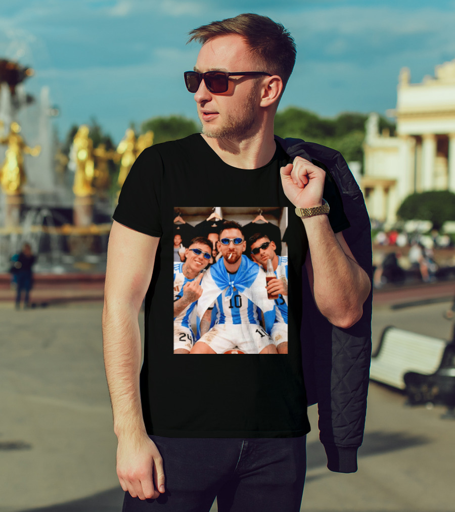 Argentina National Team Lionel Messi Enzo Fernandez Cristian Romero Celebration T-Shirt