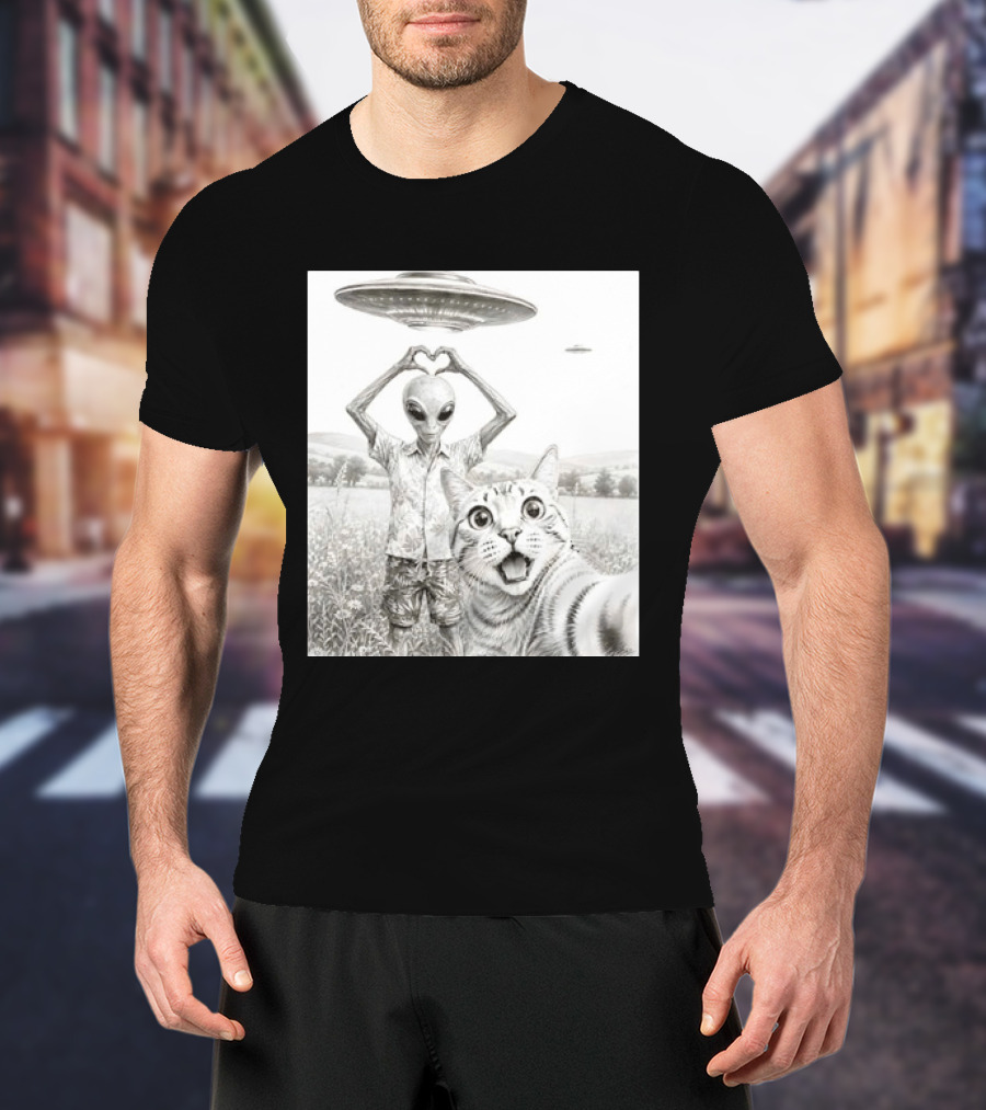 Alien And Cat Selfie UFO Extraterrestrial Meadow Scene T-Shirt