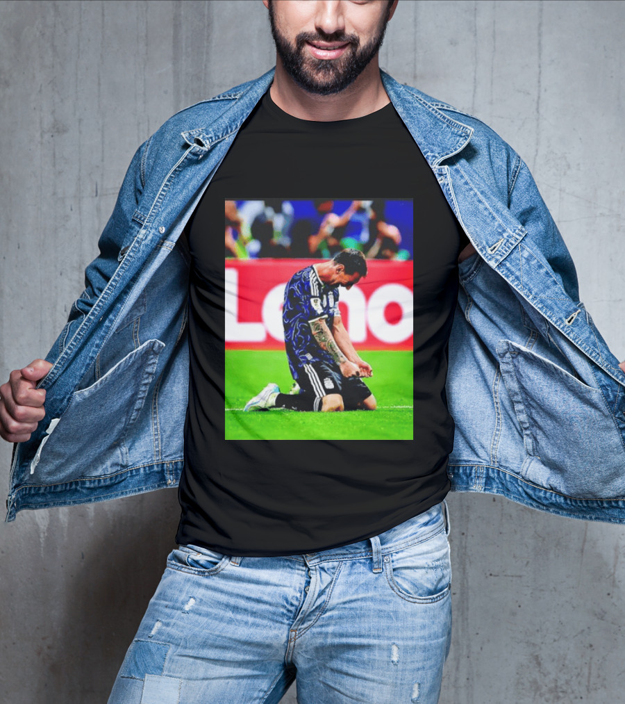 Argentina Football Icon Lionel Messi Kneels In Triumph National Team Victory T-Shirt