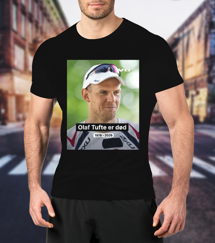 Olaf Tufte Er Død 1976 2026 VG 2XU T-Shirt