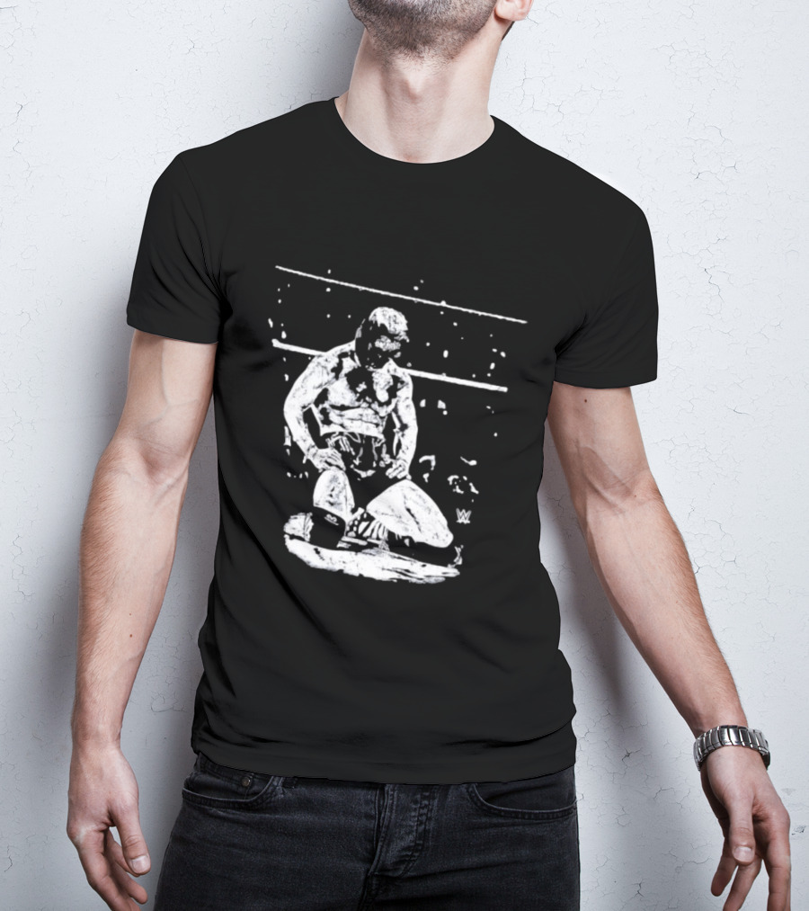 Rey Mysterio WWE Kneeling Pose Iconic Wrestler Image T-Shirt