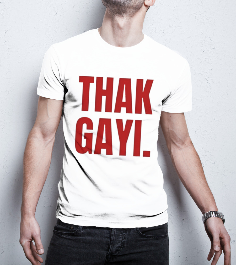 Thak Gayi Hindi Tired Exhausted Text Bold Red T-Shirt