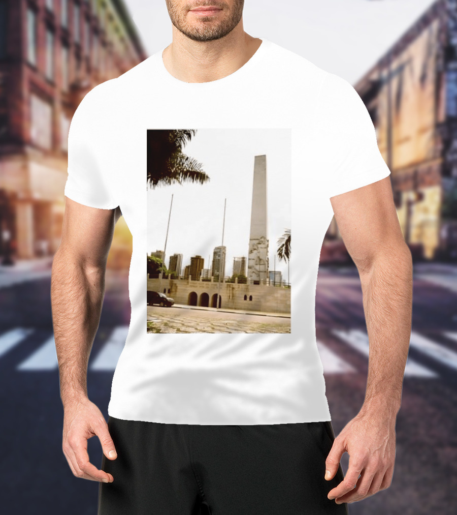 Obelisco Do Ibirapuera M M D C Viveram Pouco Para Morrer Bem Morreram Jovens Historical Monument São Paulo Brazil T-Shirt
