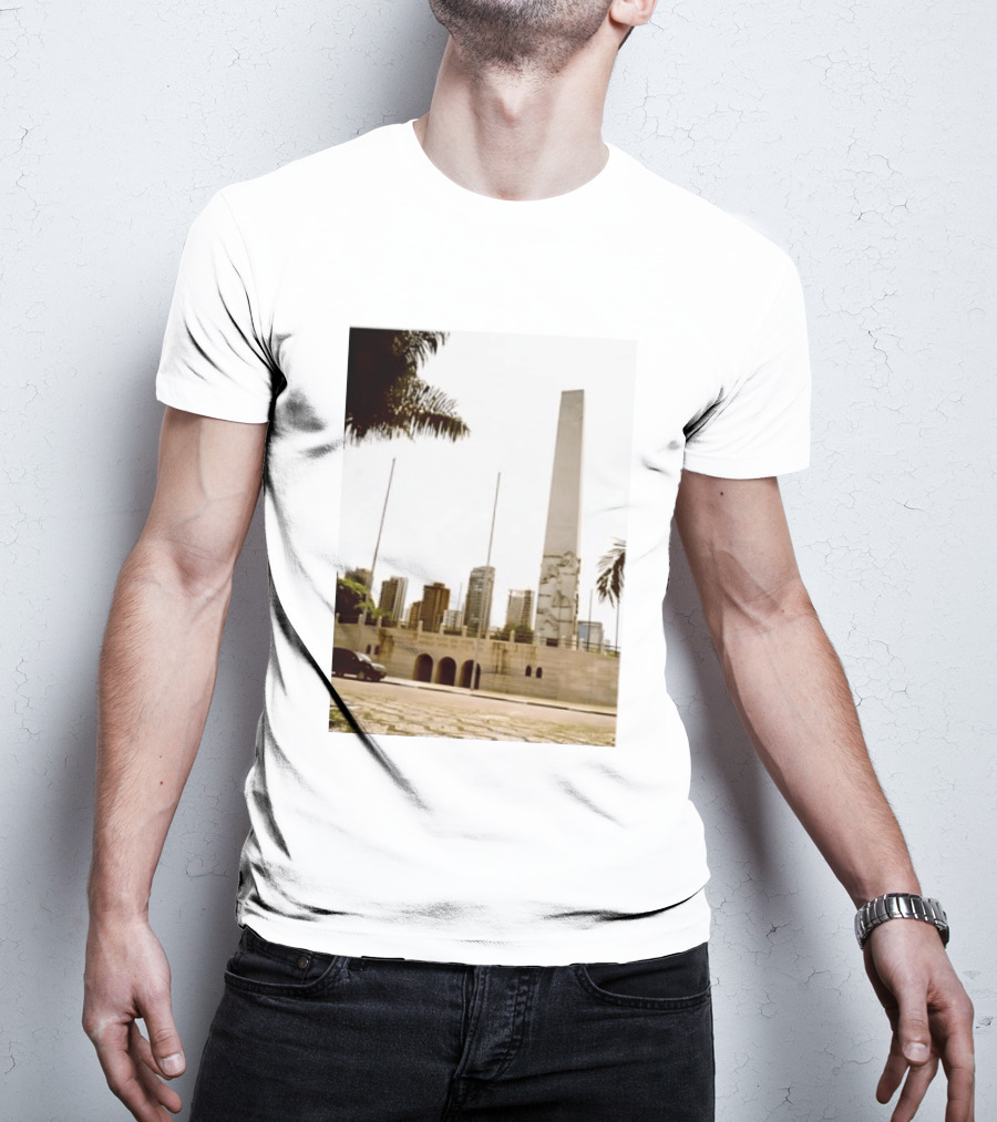 Obelisco Do Ibirapuera M M D C Viveram Pouco Para Morrer Bem Morreram Jovens Historical Monument São Paulo Brazil T-Shirt
