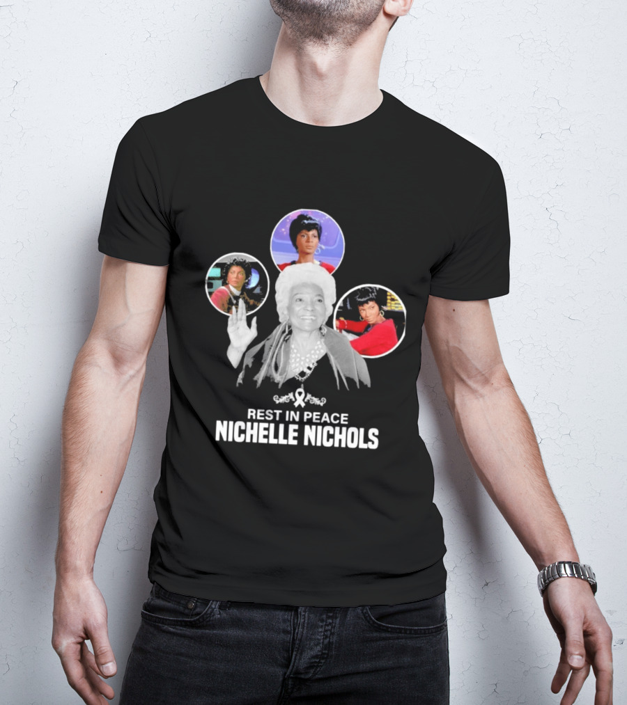 Rest In Peace Nichelle Nichols Star Trek Tribute Spock Hand Salute T-Shirt