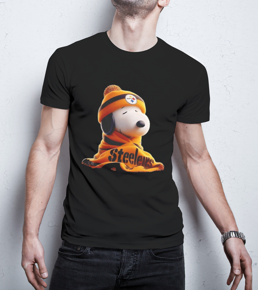 Snoopy Steelers Winter Hat And Scarf T-Shirt