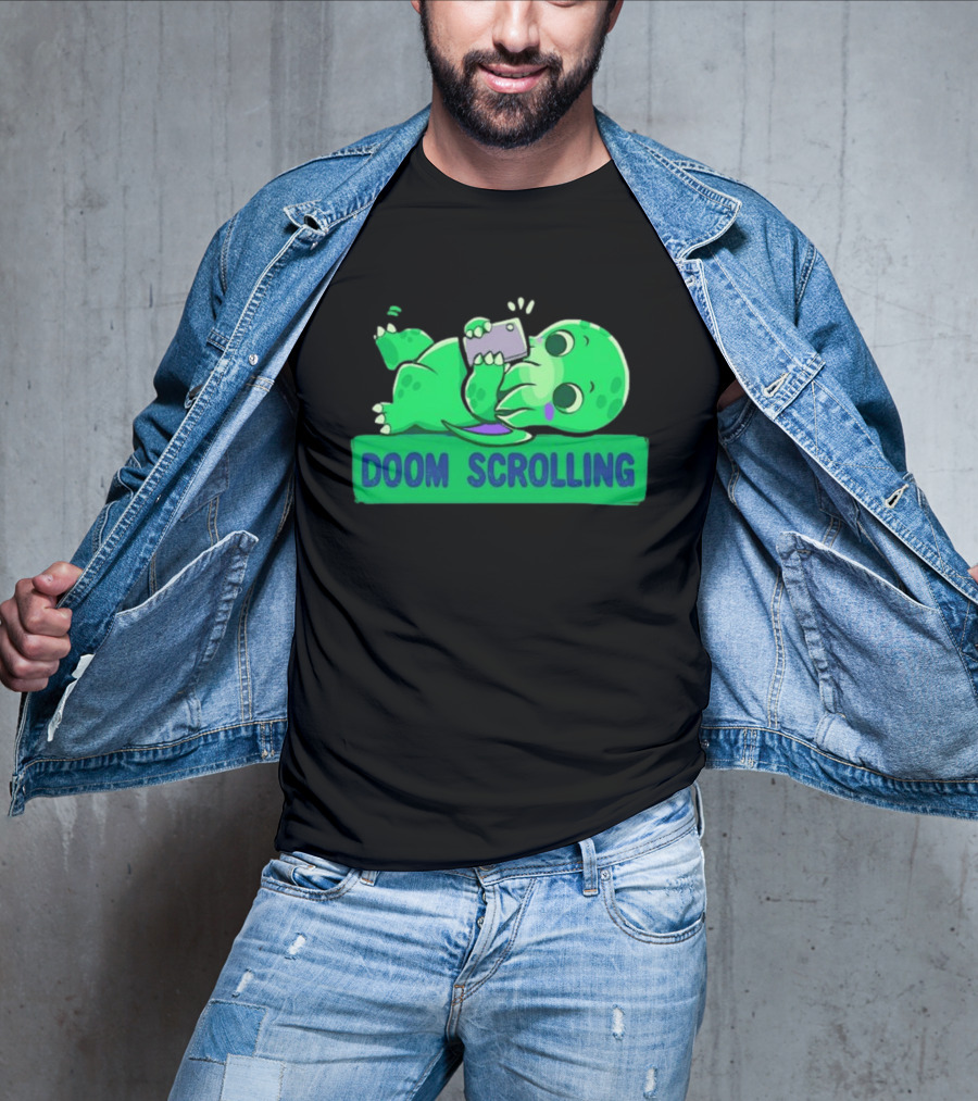 Doom Scrolling Cthulhu Lovecraft Monster With Smartphone T-Shirt