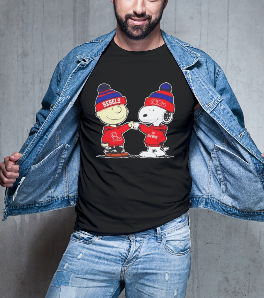 Ole Miss Rebels Snoopy Charlie Brown Fist Bump Go Ole Miss T-Shirt
